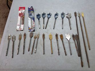 25 spade bits. Two are brand new.