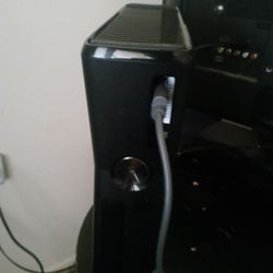 Xbox 360 With Controller And Games On It