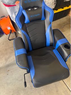 Recliner gaming chair