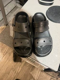 Crocs mega crush black sandals