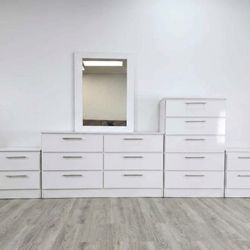 Dresser Whit Mirror,  Chest And 2 Nightstands  - Cómoda Con Espejo,Gavetero Y 2 Mesitas De Noche 