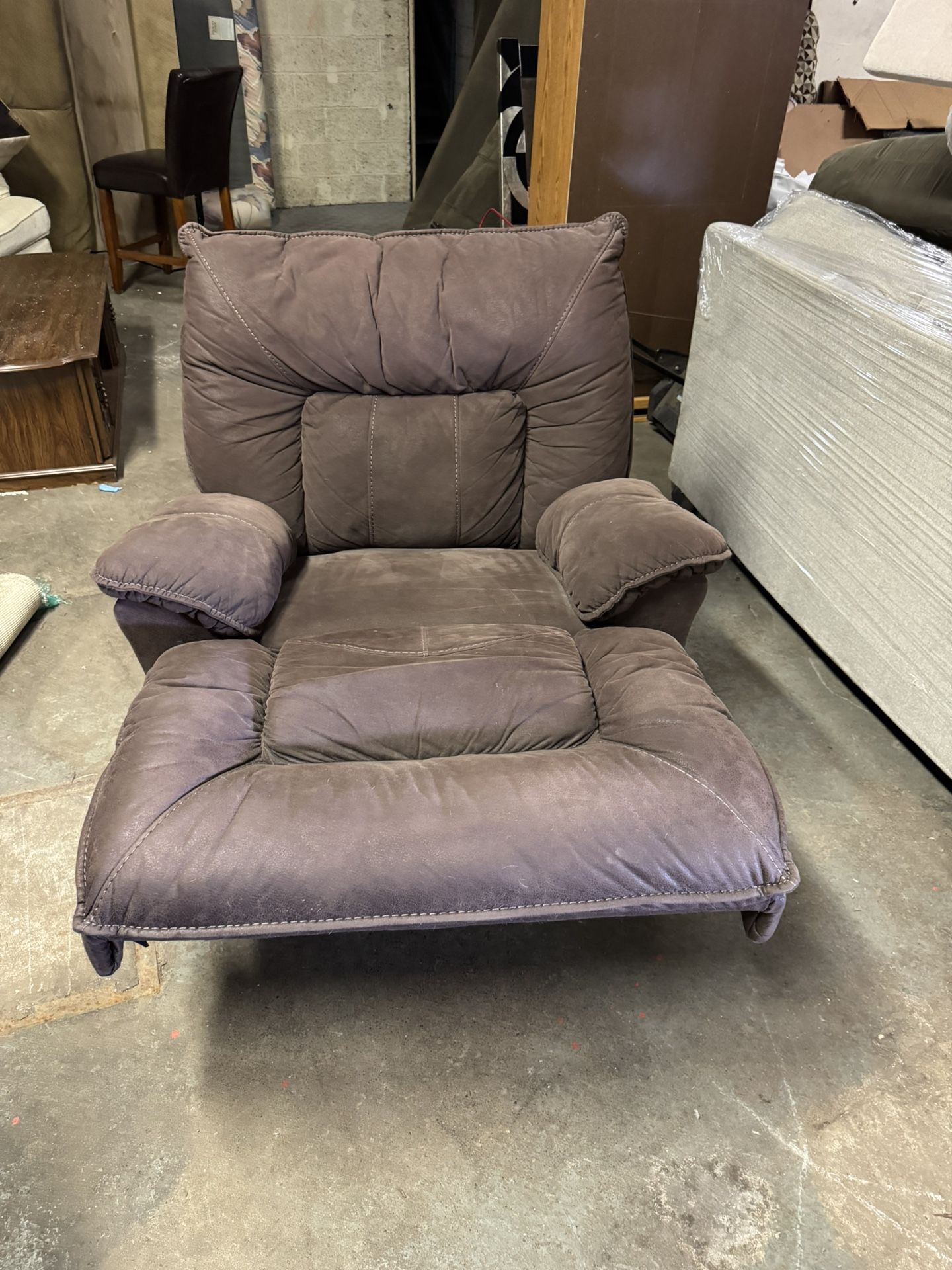 (DELIVERY π)Brown Microfiber, Plush Rocking Recliner