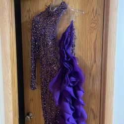 Gorgeous Purple Dress!