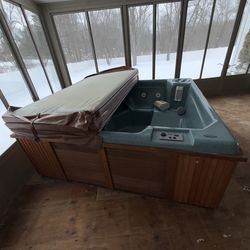 Hot Tub Spa 4-5 Person