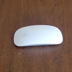 Apple Magic Mouse 2 Wireless Mouse White A1657 Tested 8.27.26. 
Pre-owned, very good , please see photos for details.
No other accessories included.
W