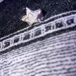 MOISSANITE DIAMOND RING