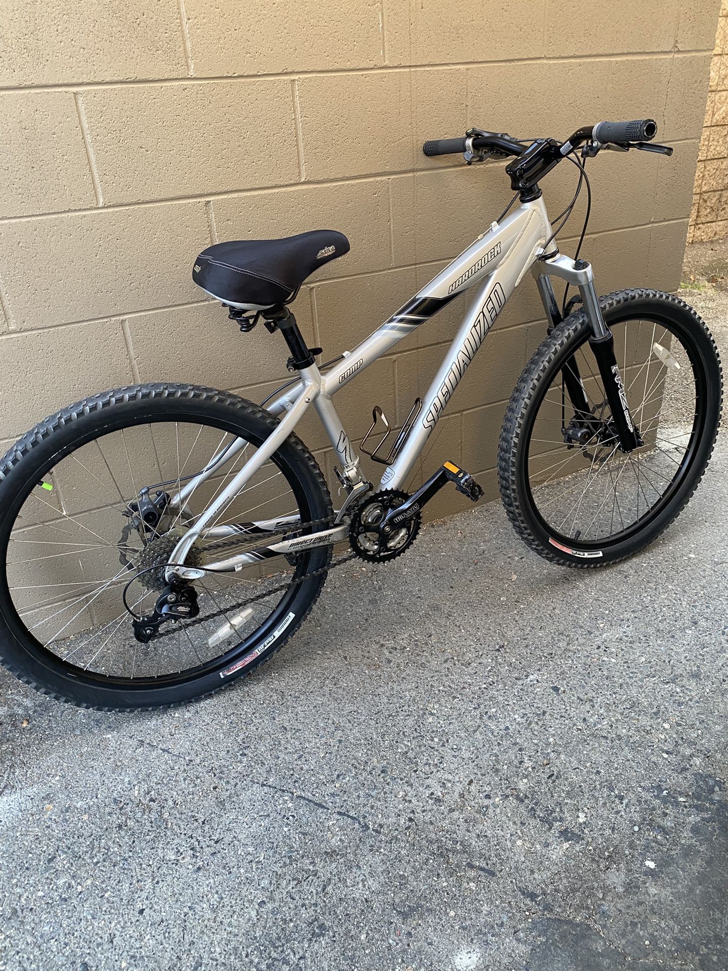 26 INCH HARD ROCK SPECIALIZED BIKE