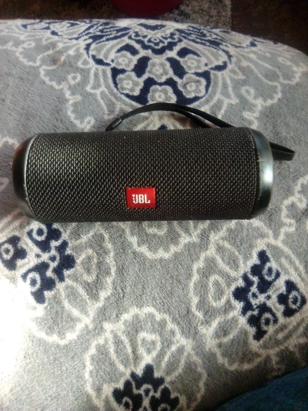 JBL Flip Smaller Than The 4