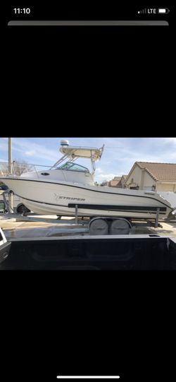 26ft Sea Swirl/ Striper Boat