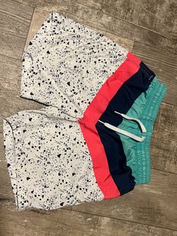 Mens Chubbies shorts size Small.