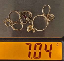 Small lot of 'scrap' Silver and Gold jewelry