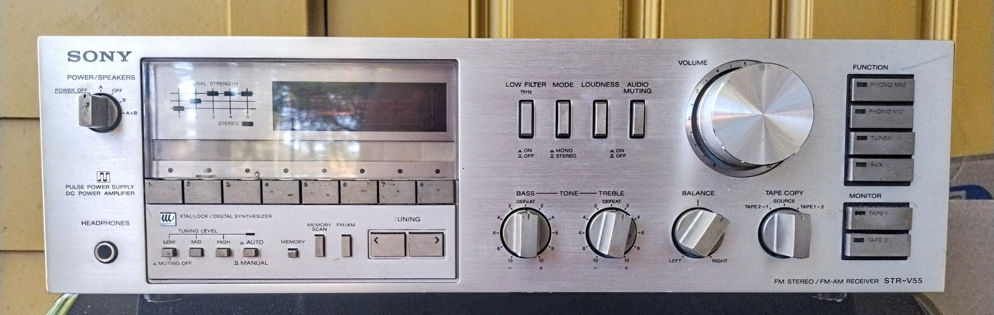oWoW thats a SONY STR-V55