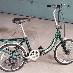 Schwinn Unisex 20 in. 7-Speed Loop Folding Bicycle, Green