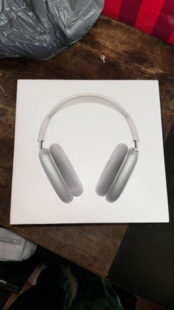 AirPod Maxes Silver