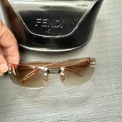 Fendi Sunglasses Women’s 