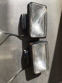 MAKE OFFER !!!! 1996 Jeep Cherokee fog lights !!!!