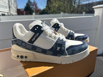 Men’s Shoes Size 9 With Box