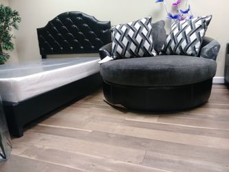 Brand New Swivel Chair | Delivery Available