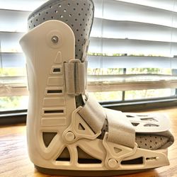 Walking boot – only $30 Size M