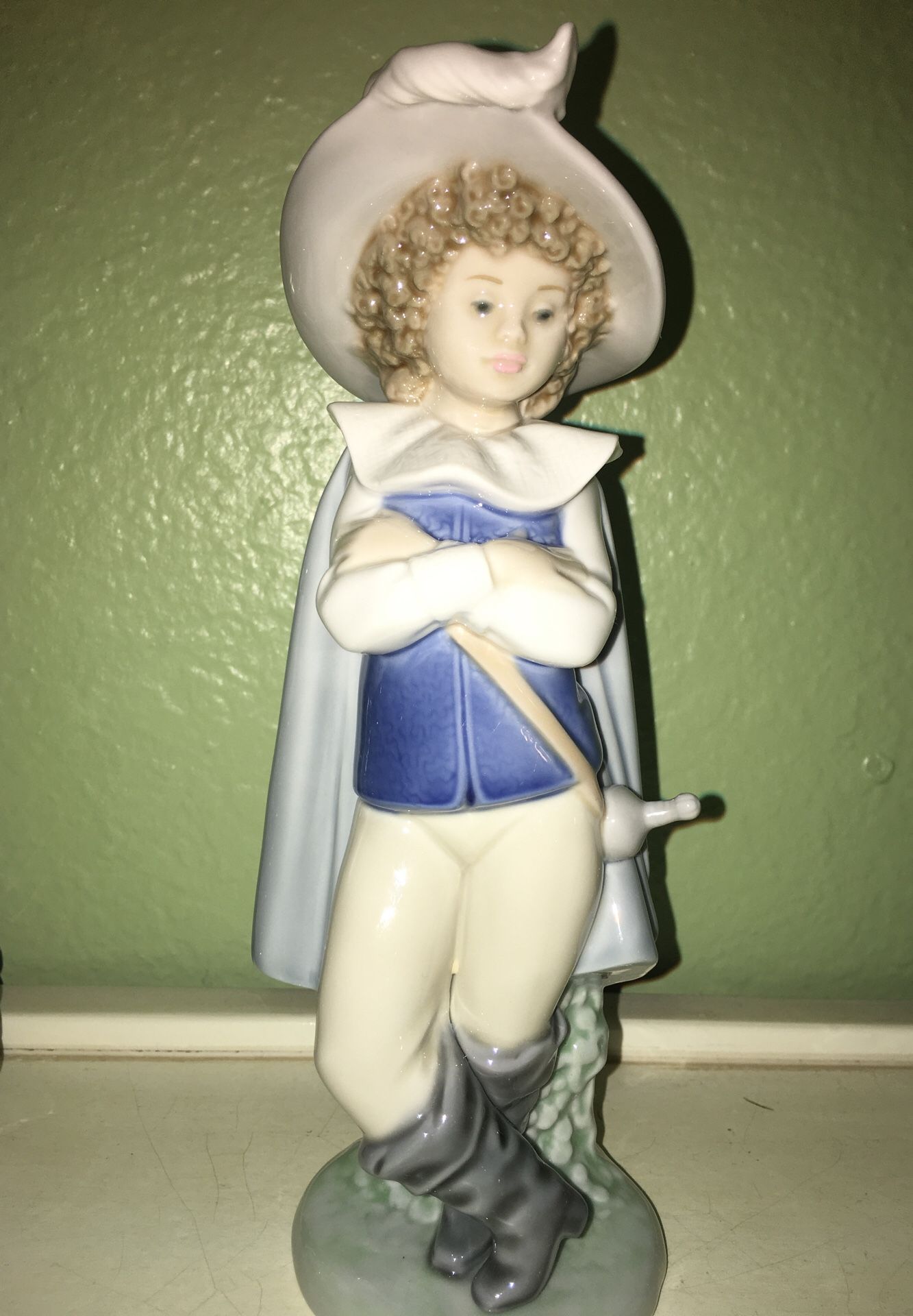 Nao by lladro figurine