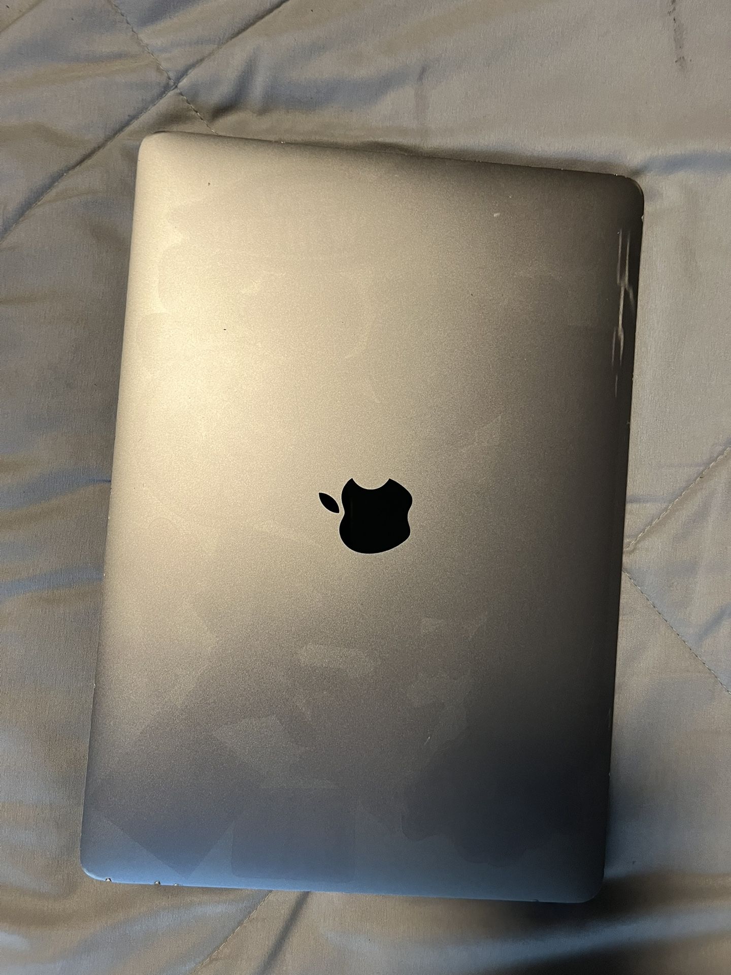 MacBook Pro 13 inch 2019