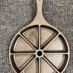 Lodge Cornbread Skillet