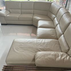 Natuzzi—Italian Leather sectional Sofa 4pc -AMAZING CONDITION!!!