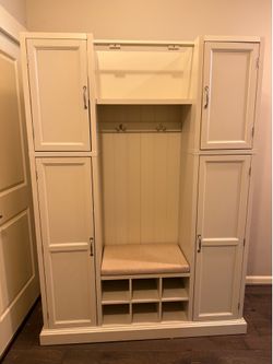 Storage bench with cubbies