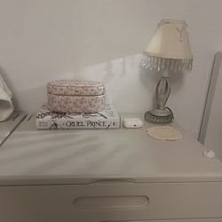 Vanity/nightstand 