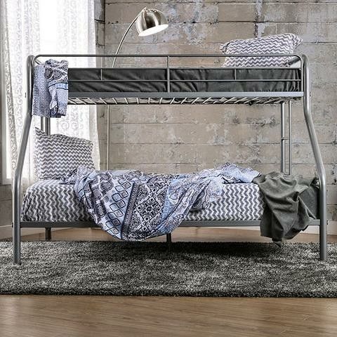 Bunk bed twin and Queen