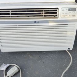 Window Air Conditioner 12000 BTUH