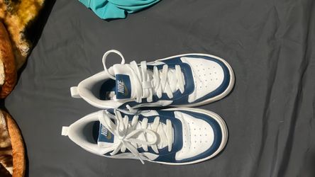 Nike dunks size 6.5y