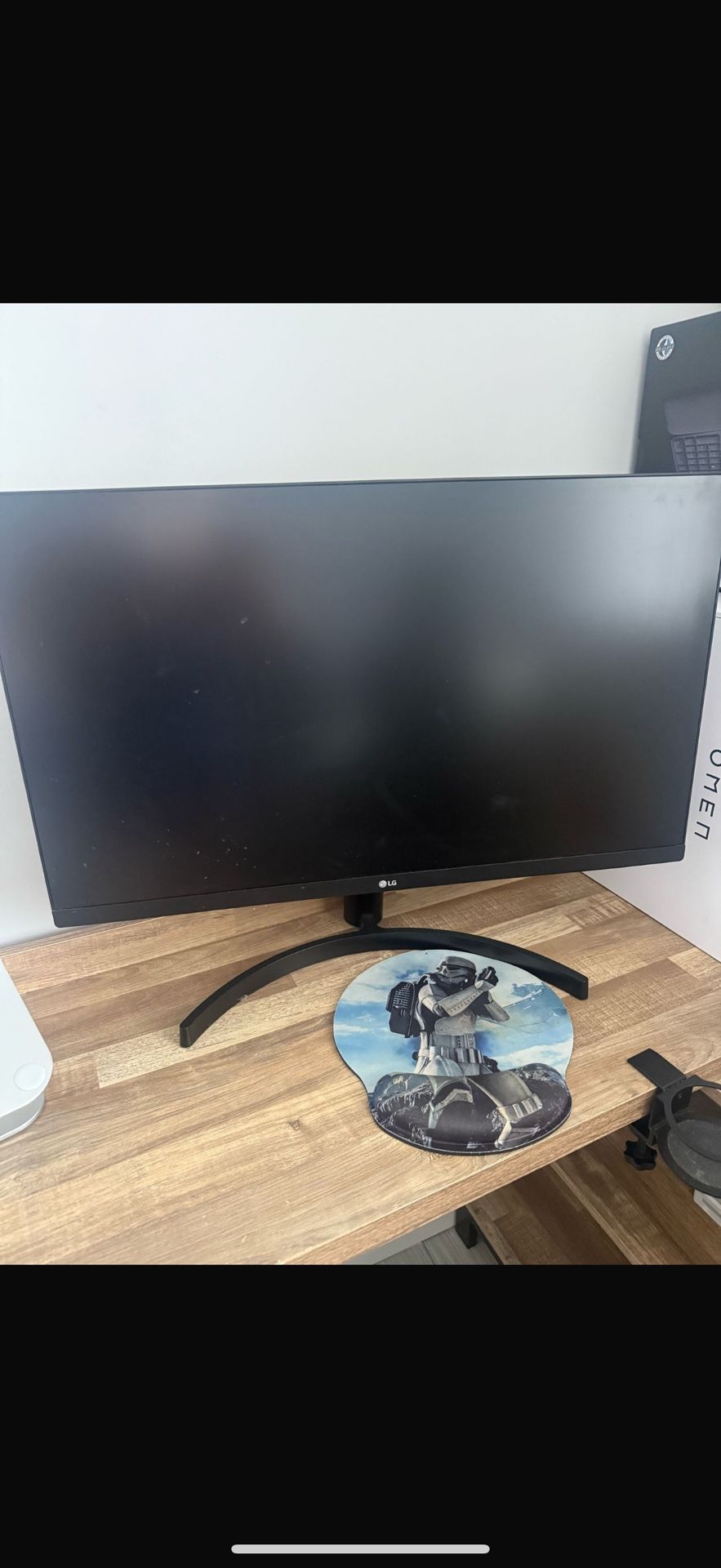 LG monitor And Wireless Keyboard And Mouse