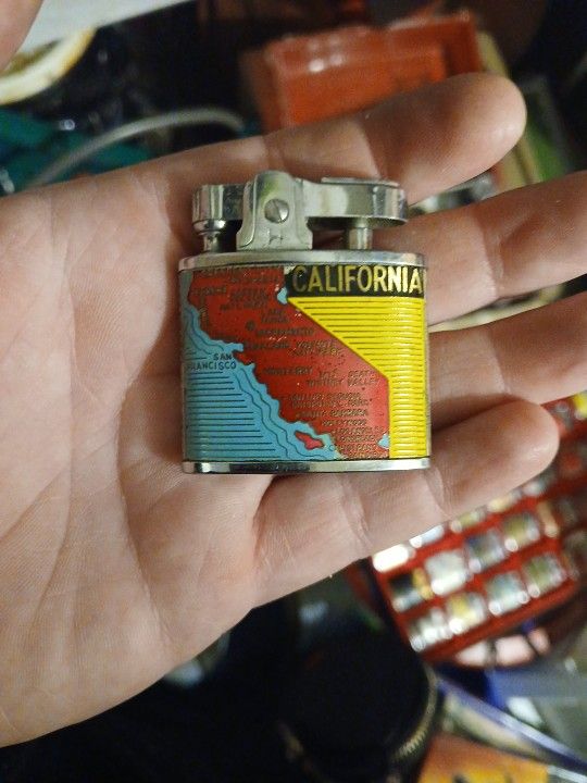 California Vintage Lighter