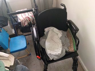 Brand new wheel chair and walker with seat and breaks