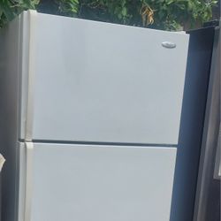 Whirlpool Refrigerator 