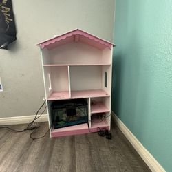FREE DOLL HOUSE 