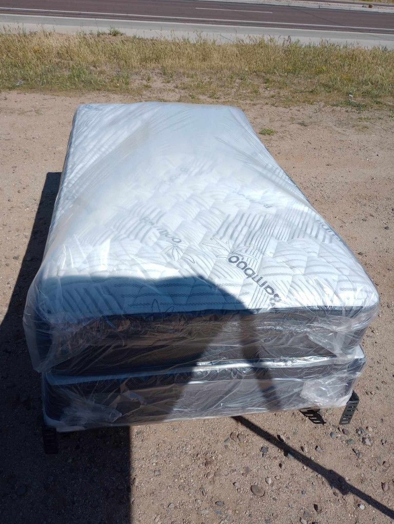 Brand New Twin Size Pillowtop Mattress Included Box Spring.
