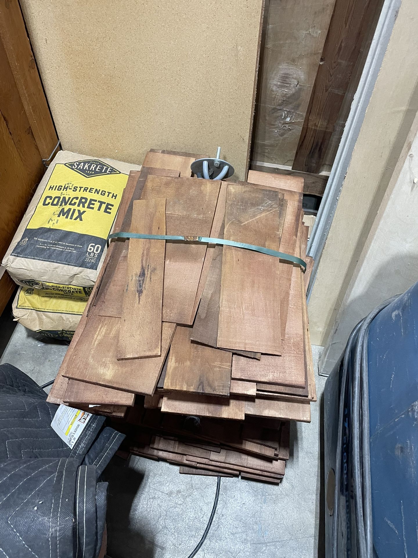Bundle Cedar Shingles