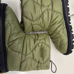 Miu Miu “apres-ski” Or Nylon Puffer Snow Boots 7.5