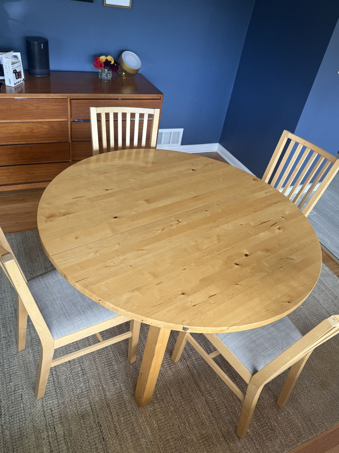 Round Dining Room Table