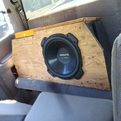 Truck speaker box with a Kenwood excelon