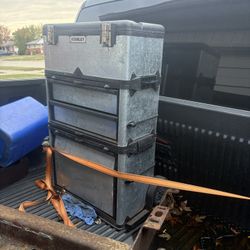 Stanley rollaway toolbox lots of storage space