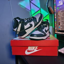 Nike Dunk High Spartan Green 