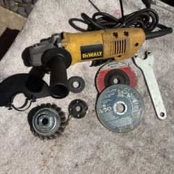 DEWALT 4 1/2” Paddle Switch Angle Grinder Complete Kit-DW402-7.5A, All Accessories, Wrench, Discs, Handle.