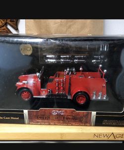 Signature Series GMC 1941 Model Fire Truck 