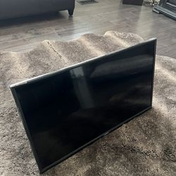 Vizo Tv 32 inch +mount 