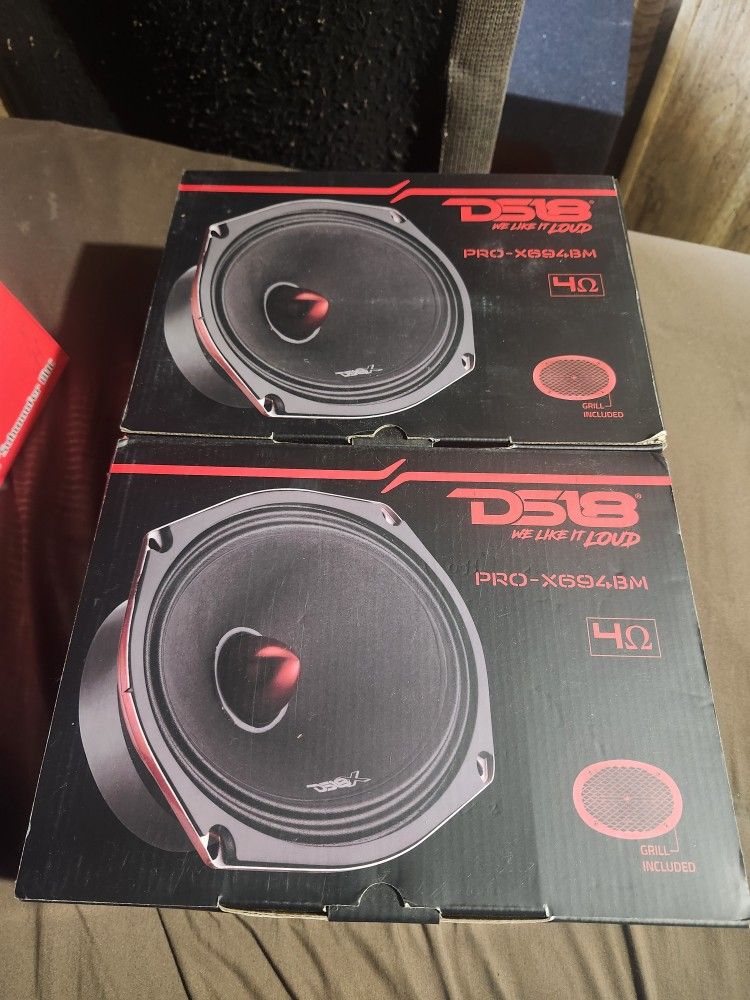 Ds18 Pro-X694BM 6x9 Speaker Mid Range Loud Speaker With Bullet 4 Ohm 200 Rms Each With Grill Included. 27oz Magnet 100hz To 12.5 Hz