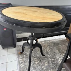 Decorative adjustable height accent table