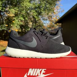Nike Roshe Size 12 